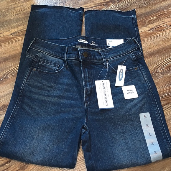 Old Navy Denim - Nwt Old navy jeans size 6